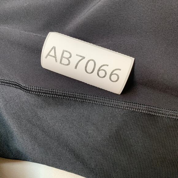 Lululemon T.H.E. Short Linerless 9" Men XXL Black Los Angeles Clippers Gym Run - Picture 14 of 14